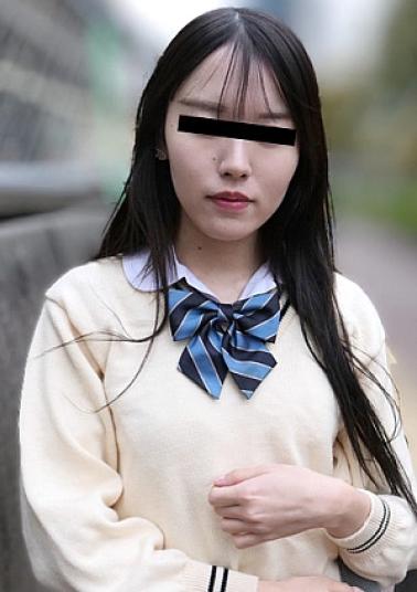 10musume 10-081425-01 On the train : Moeka Yamashita Prank a girl in uniform on the train Moeka Yamashita